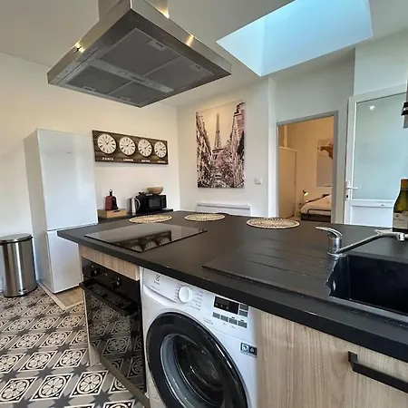 Le Traveller - Cosy Flat סנליס
