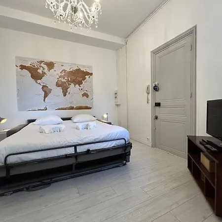 Le Traveller - Cosy Flat * סנליס